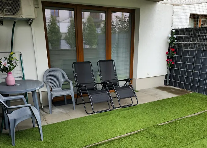 C10 Z Ogrodkiem Apartment